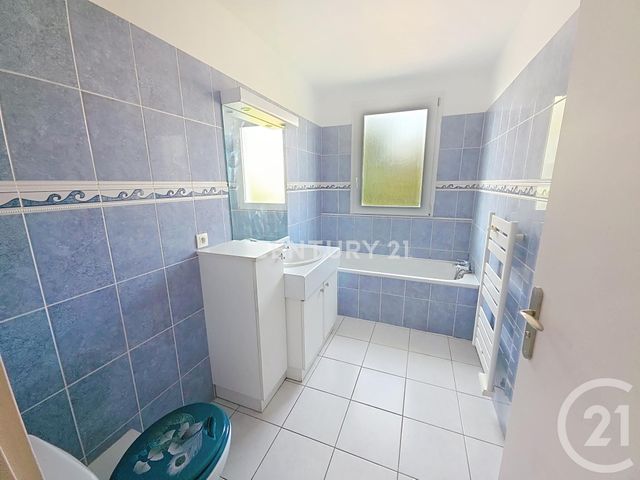 Appartement F3 à vendre - 3 pièces - 57.65 m2 - NOISY LE GRAND - 93 - ILE-DE-FRANCE - Century 21 E.F.I.