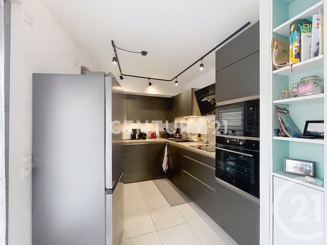Appartement F4 à vendre - 4 pièces - 82.02 m2 - NOISY LE GRAND - 93 - ILE-DE-FRANCE - Century 21 E.F.I.