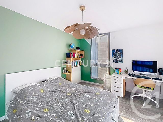 Appartement F4 à vendre - 4 pièces - 82.02 m2 - NOISY LE GRAND - 93 - ILE-DE-FRANCE - Century 21 E.F.I.