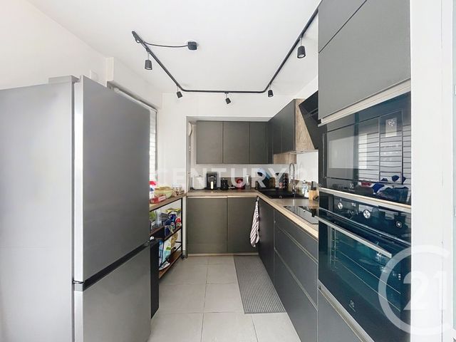 Appartement F4 à vendre - 4 pièces - 82.02 m2 - NOISY LE GRAND - 93 - ILE-DE-FRANCE - Century 21 E.F.I.