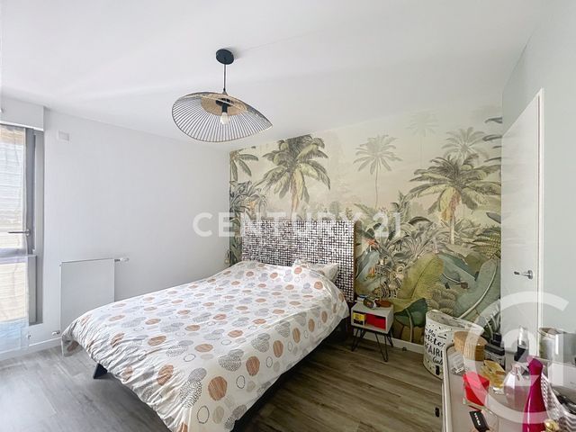 Appartement F4 à vendre - 4 pièces - 82.02 m2 - NOISY LE GRAND - 93 - ILE-DE-FRANCE - Century 21 E.F.I.