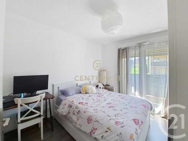 Appartement F2 à louer - 2 pièces - 47.76 m2 - NOISY LE GRAND - 93 - ILE-DE-FRANCE - Century 21 E.F.I.