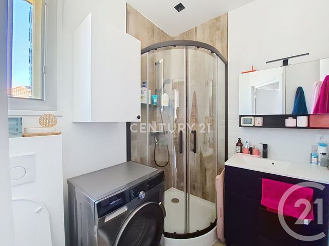 Appartement F3 à louer - 3 pièces - 47.05 m2 - NOISY LE GRAND - 93 - ILE-DE-FRANCE - Century 21 E.F.I.