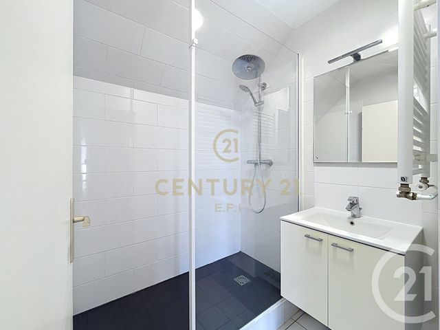 Appartement F2 à vendre - 2 pièces - 48.17 m2 - NOISY LE GRAND - 93 - ILE-DE-FRANCE - Century 21 E.F.I.