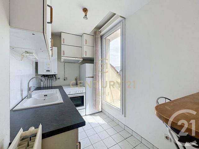 Appartement F2 à vendre - 2 pièces - 48.17 m2 - NOISY LE GRAND - 93 - ILE-DE-FRANCE - Century 21 E.F.I.