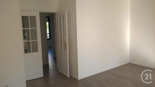 Appartement F2 à louer - 2 pièces - 51.11 m2 - NOISY LE GRAND - 93 - ILE-DE-FRANCE - Century 21 E.F.I.