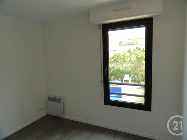 Appartement F2 à louer - 2 pièces - 51.11 m2 - NOISY LE GRAND - 93 - ILE-DE-FRANCE - Century 21 E.F.I.