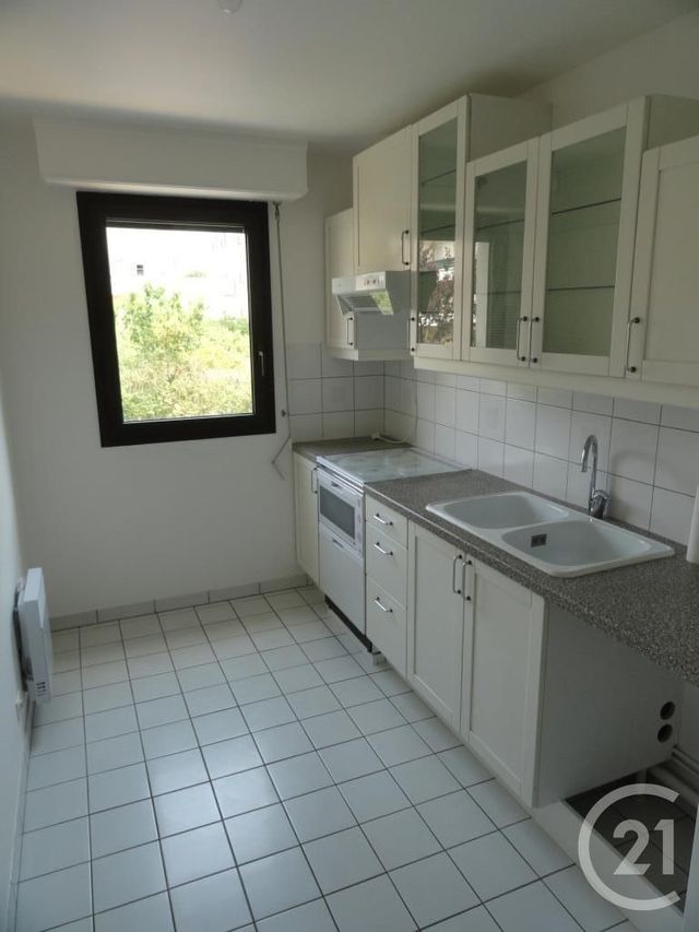 Appartement F2 à louer - 2 pièces - 51.11 m2 - NOISY LE GRAND - 93 - ILE-DE-FRANCE - Century 21 E.F.I.