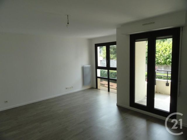 Appartement F2 à louer - 2 pièces - 51.11 m2 - NOISY LE GRAND - 93 - ILE-DE-FRANCE - Century 21 E.F.I.