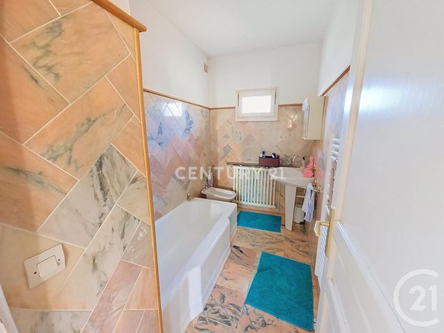 maison à vendre - 6 pièces - 135.0 m2 - NOISY LE GRAND - 93 - ILE-DE-FRANCE - Century 21 E.F.I.