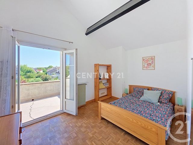 maison à vendre - 6 pièces - 135.0 m2 - NOISY LE GRAND - 93 - ILE-DE-FRANCE - Century 21 E.F.I.