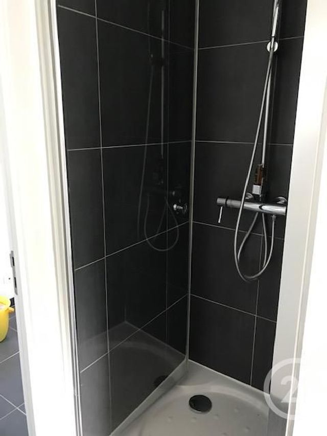Appartement Studio à louer - 1 pièce - 28.5 m2 - GOURNAY SUR MARNE - 93 - ILE-DE-FRANCE - Century 21 E.F.I.