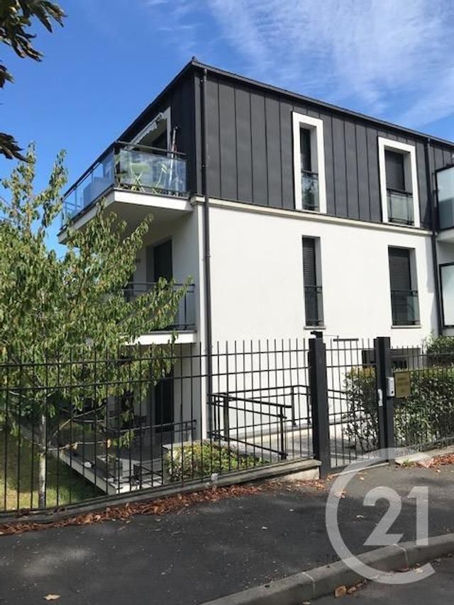 Appartement Studio à louer - 1 pièce - 28.5 m2 - GOURNAY SUR MARNE - 93 - ILE-DE-FRANCE - Century 21 E.F.I.
