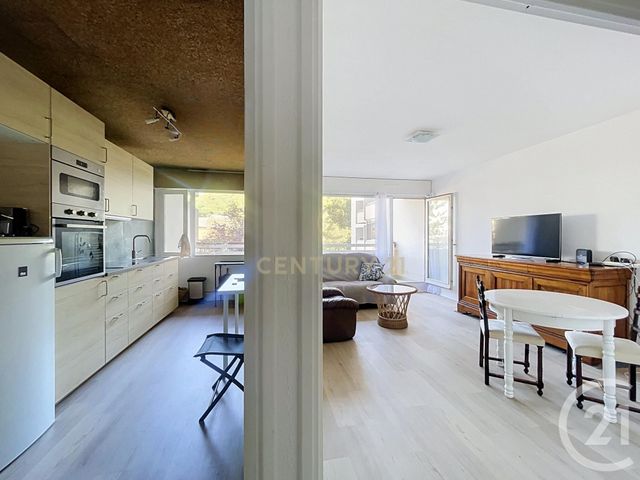 Appartement F4 à vendre - 4 pièces - 80.06 m2 - NOISY LE GRAND - 93 - ILE-DE-FRANCE - Century 21 E.F.I.