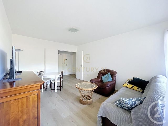 Appartement F4 à vendre - 4 pièces - 80.06 m2 - NOISY LE GRAND - 93 - ILE-DE-FRANCE - Century 21 E.F.I.