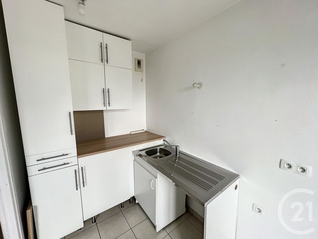 Appartement F2 à louer - 2 pièces - 44.92 m2 - NOISY LE GRAND - 93 - ILE-DE-FRANCE - Century 21 E.F.I.