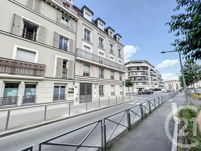 Appartement F2 à louer - 2 pièces - 44.92 m2 - NOISY LE GRAND - 93 - ILE-DE-FRANCE - Century 21 E.F.I.