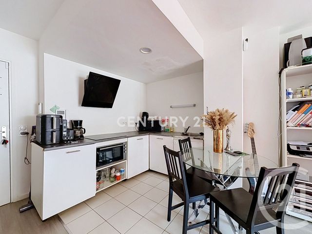 Appartement F2 à vendre - 2 pièces - 37.0 m2 - NEUILLY SUR MARNE - 93 - ILE-DE-FRANCE - Century 21 E.F.I.