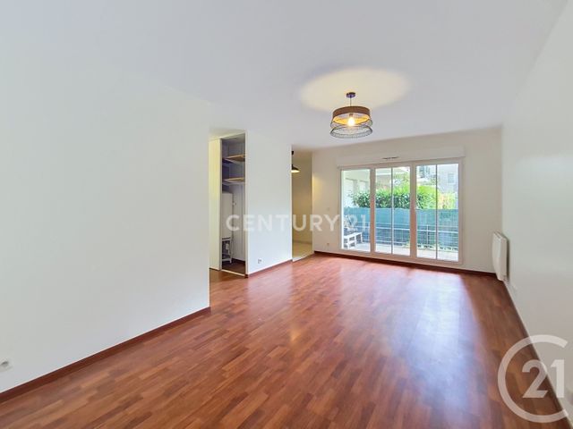 Appartement F2 à louer - 2 pièces - 42.03 m2 - CHAMPS SUR MARNE - 77 - ILE-DE-FRANCE - Century 21 E.F.I.