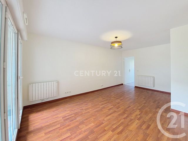 Appartement F2 à louer - 2 pièces - 42.03 m2 - CHAMPS SUR MARNE - 77 - ILE-DE-FRANCE - Century 21 E.F.I.