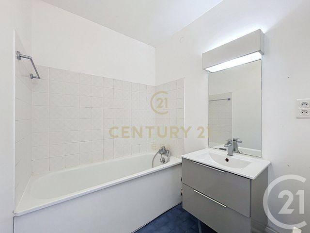 Appartement F3 à vendre - 3 pièces - 67.34 m2 - NOISY LE GRAND - 93 - ILE-DE-FRANCE - Century 21 E.F.I.
