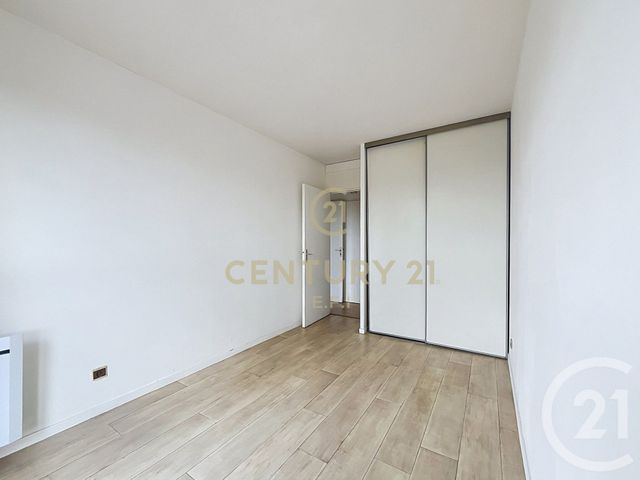 Appartement F3 à vendre - 3 pièces - 67.34 m2 - NOISY LE GRAND - 93 - ILE-DE-FRANCE - Century 21 E.F.I.