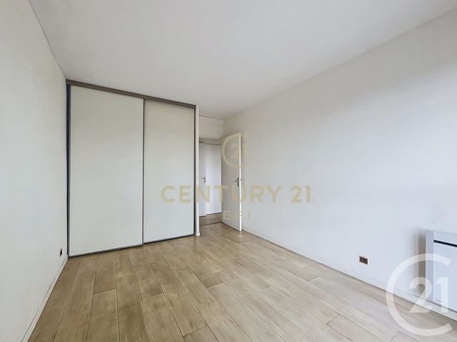 Appartement F3 à vendre - 3 pièces - 67.34 m2 - NOISY LE GRAND - 93 - ILE-DE-FRANCE - Century 21 E.F.I.