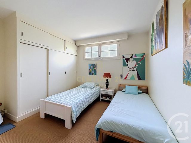 maison à vendre - 8 pièces - 241.42 m2 - NOISY LE GRAND - 93 - ILE-DE-FRANCE - Century 21 E.F.I.