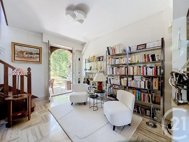 maison à vendre - 8 pièces - 241.42 m2 - NOISY LE GRAND - 93 - ILE-DE-FRANCE - Century 21 E.F.I.
