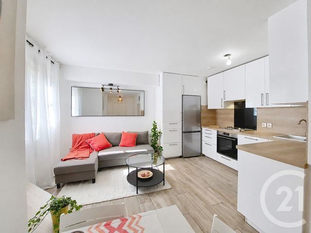 Appartement F3 à louer - 3 pièces - 45.69 m2 - NOISY LE GRAND - 93 - ILE-DE-FRANCE - Century 21 E.F.I.