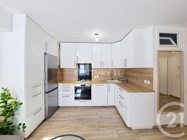 Appartement F3 à louer - 3 pièces - 45.69 m2 - NOISY LE GRAND - 93 - ILE-DE-FRANCE - Century 21 E.F.I.