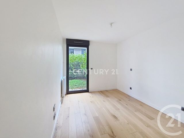 Appartement F2 à louer - 2 pièces - 43.46 m2 - NOISY LE GRAND - 93 - ILE-DE-FRANCE - Century 21 E.F.I.