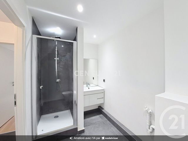 Appartement F2 à louer - 2 pièces - 43.46 m2 - NOISY LE GRAND - 93 - ILE-DE-FRANCE - Century 21 E.F.I.