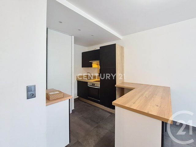 Appartement F2 à louer - 2 pièces - 43.46 m2 - NOISY LE GRAND - 93 - ILE-DE-FRANCE - Century 21 E.F.I.