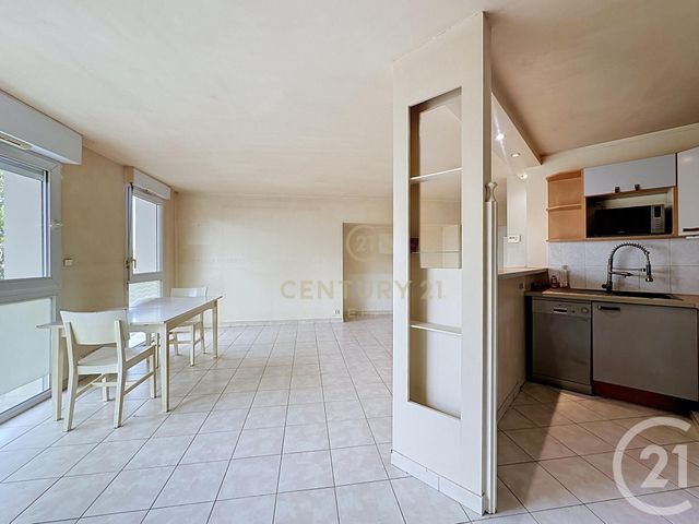 Appartement F2 à vendre - 2 pièces - 56.52 m2 - NOISY LE GRAND - 93 - ILE-DE-FRANCE - Century 21 E.F.I.