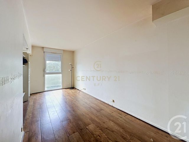 Appartement F2 à vendre - 2 pièces - 56.52 m2 - NOISY LE GRAND - 93 - ILE-DE-FRANCE - Century 21 E.F.I.