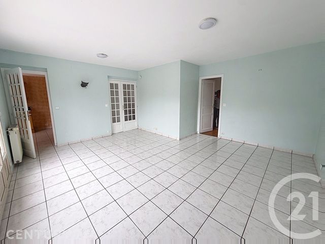 Appartement F3 à louer - 3 pièces - 64.16 m2 - NOISY LE GRAND - 93 - ILE-DE-FRANCE - Century 21 E.F.I.