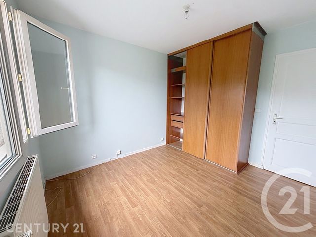Appartement F3 à louer - 3 pièces - 64.16 m2 - NOISY LE GRAND - 93 - ILE-DE-FRANCE - Century 21 E.F.I.