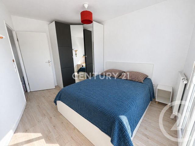Appartement F2 à louer - 2 pièces - 40.06 m2 - NOISY LE GRAND - 93 - ILE-DE-FRANCE - Century 21 E.F.I.