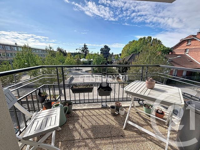 Appartement F2 à louer - 2 pièces - 40.06 m2 - NOISY LE GRAND - 93 - ILE-DE-FRANCE - Century 21 E.F.I.