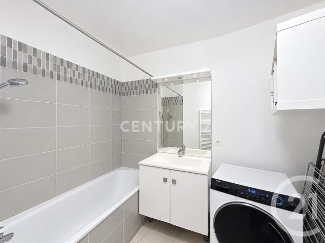 Appartement F2 à louer - 2 pièces - 40.06 m2 - NOISY LE GRAND - 93 - ILE-DE-FRANCE - Century 21 E.F.I.