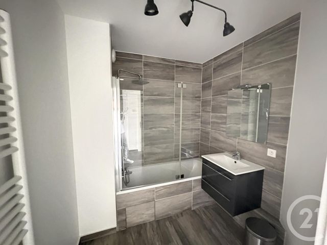 Appartement F3 à louer - 3 pièces - 57.86 m2 - NOISY LE GRAND - 93 - ILE-DE-FRANCE - Century 21 E.F.I.