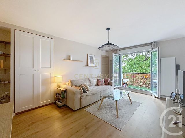 Appartement F2 à louer - 2 pièces - 40.0 m2 - NOISY LE GRAND - 93 - ILE-DE-FRANCE - Century 21 E.F.I.