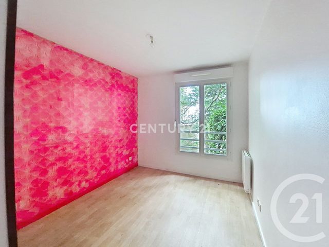 Appartement F2 à louer - 2 pièces - 42.42 m2 - NOISY LE GRAND - 93 - ILE-DE-FRANCE - Century 21 E.F.I.