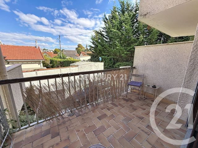 Appartement F1 à vendre - 1 pièce - 27.02 m2 - NOISY LE GRAND - 93 - ILE-DE-FRANCE - Century 21 E.F.I.