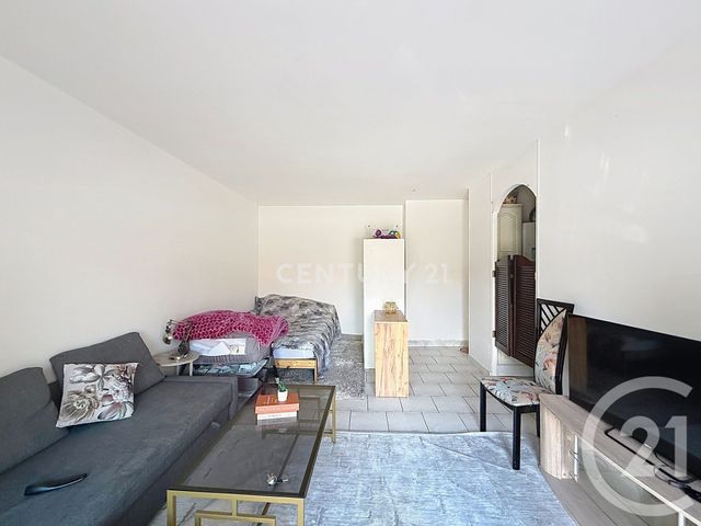 Appartement F1 à vendre - 1 pièce - 27.02 m2 - NOISY LE GRAND - 93 - ILE-DE-FRANCE - Century 21 E.F.I.