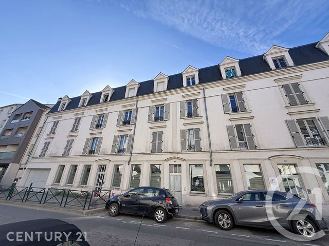 Appartement F2 à louer - 2 pièces - 53.0 m2 - NOISY LE GRAND - 93 - ILE-DE-FRANCE - Century 21 E.F.I.