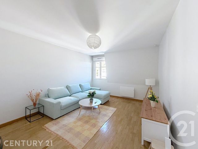 Appartement F2 à louer - 2 pièces - 53.0 m2 - NOISY LE GRAND - 93 - ILE-DE-FRANCE - Century 21 E.F.I.