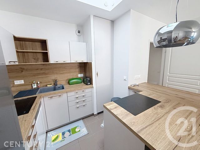 Appartement F2 à louer - 2 pièces - 53.0 m2 - NOISY LE GRAND - 93 - ILE-DE-FRANCE - Century 21 E.F.I.