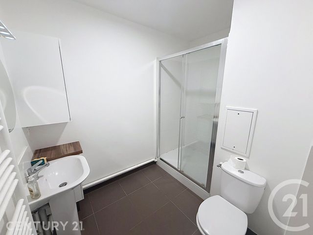 Appartement Studio à louer - 1 pièce - 26.54 m2 - NOISY LE GRAND - 93 - ILE-DE-FRANCE - Century 21 E.F.I.